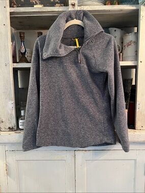 Lole Heather Gray Funnel Collar Pullover Size S brand new !!!!